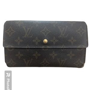 Louis Vuitton Vintage Continental wallet